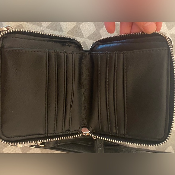 STEVE MADDEN Bmarilyn Faux-leather Chain Link Crossbody Purse black & chrome - Picture 14 of 17